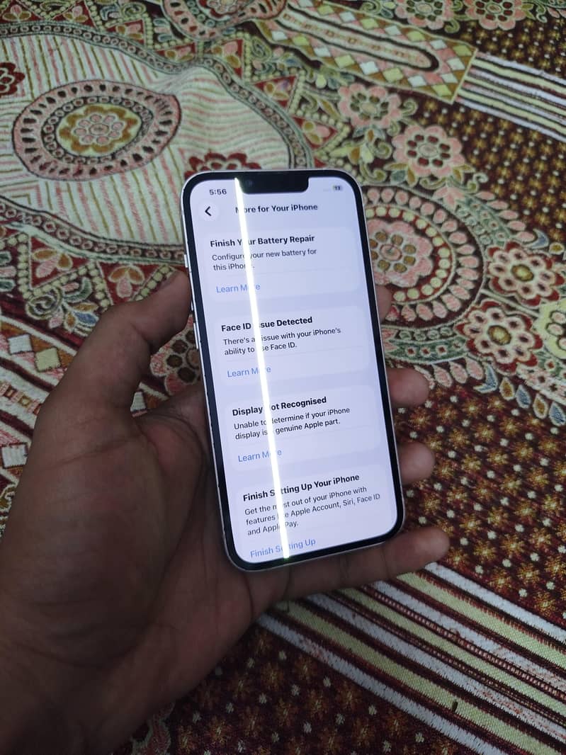 Apple iPhone 13 1