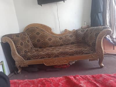 best condition new look dewan sofa urgent sale