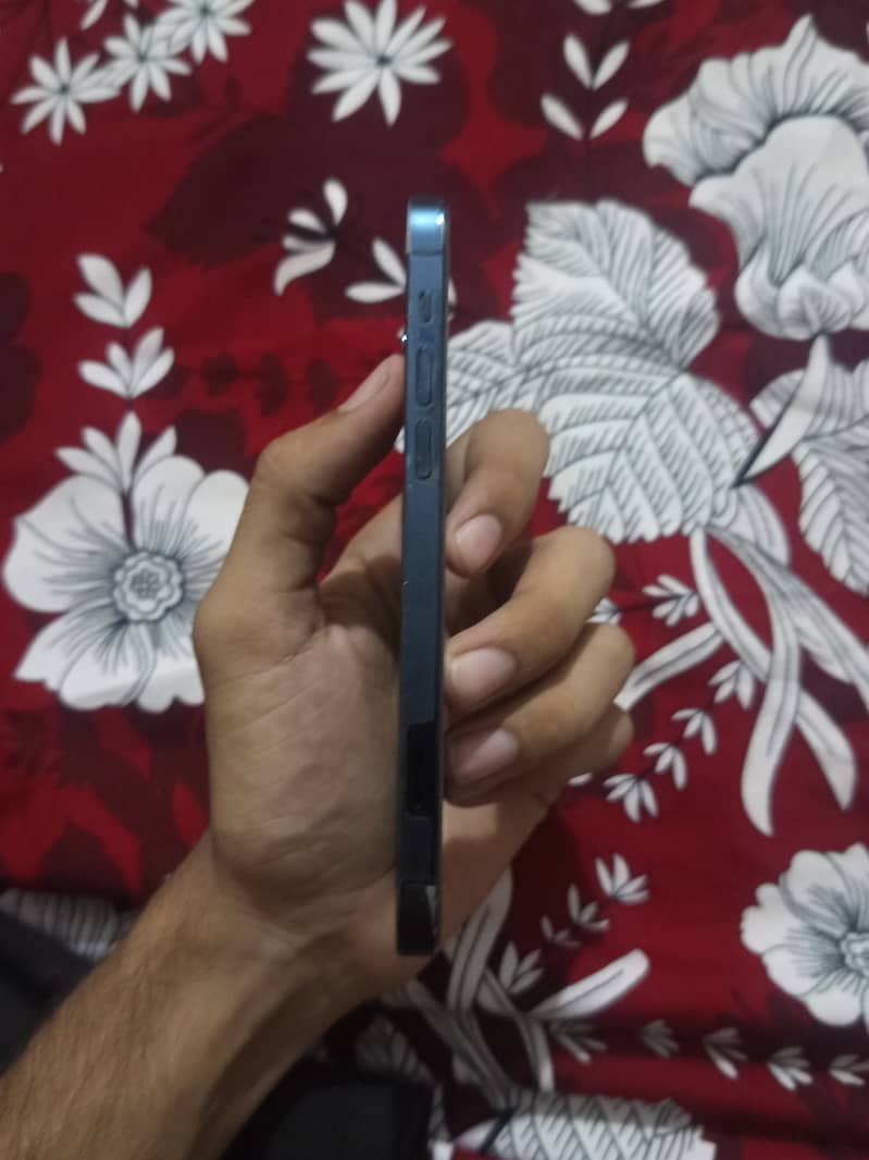 Apple iPhone 12 Pro 6