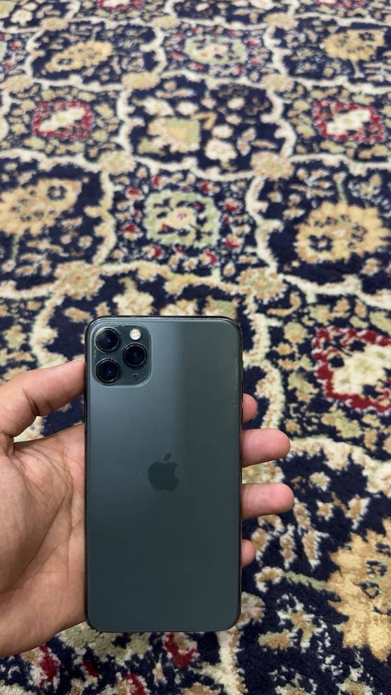 Apple iPhone 11 Pro Max 4
