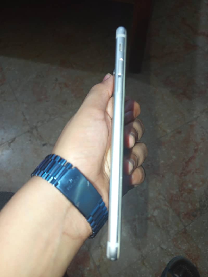 Apple iPhone 6S Plus 3
