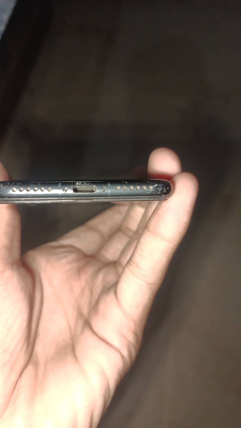 Apple iPhone 7 1