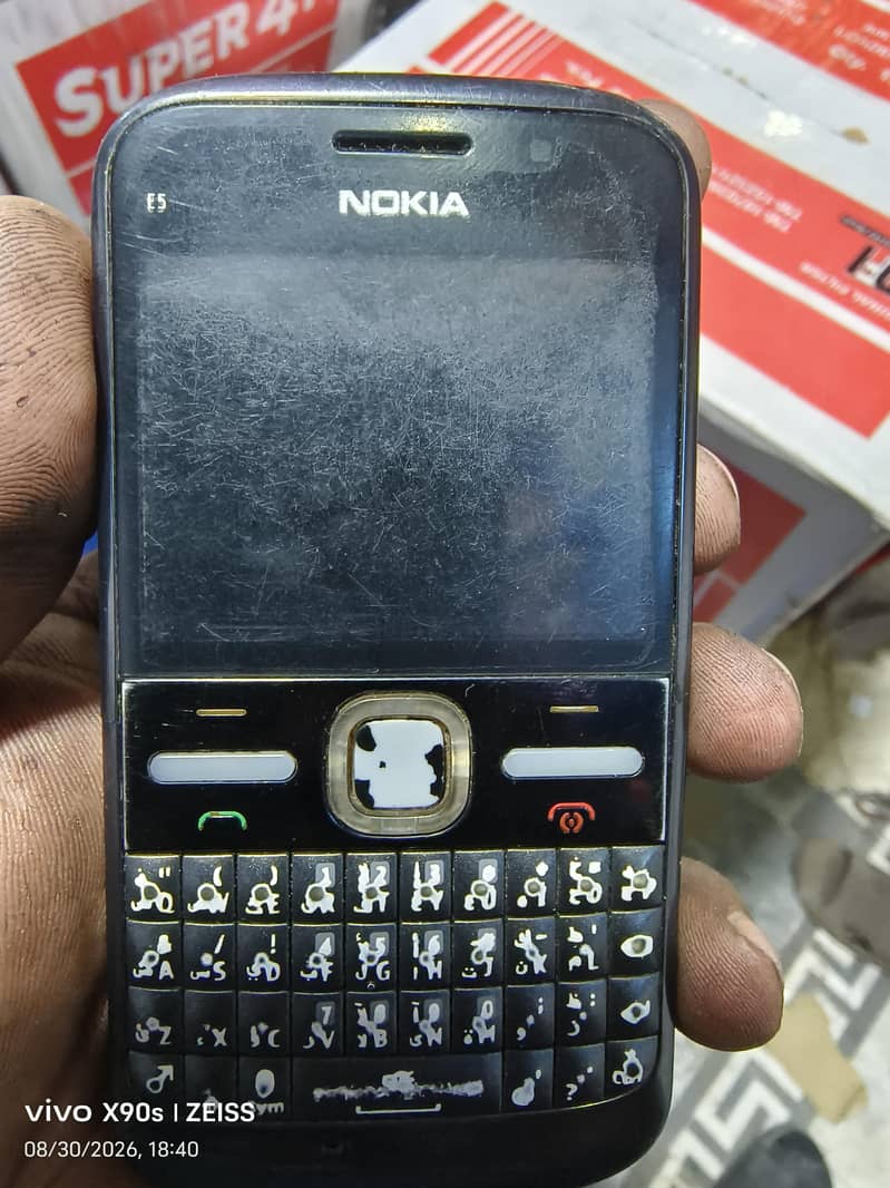 Nokia E5 0