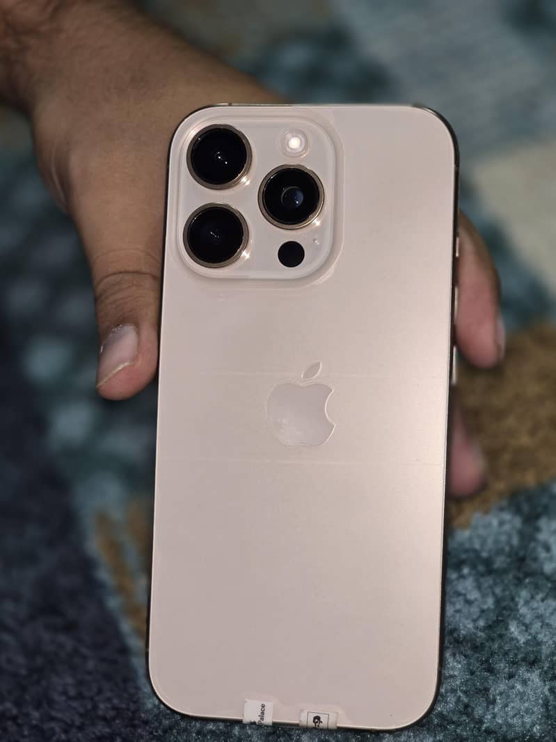 Apple iPhone 16 Pro 2
