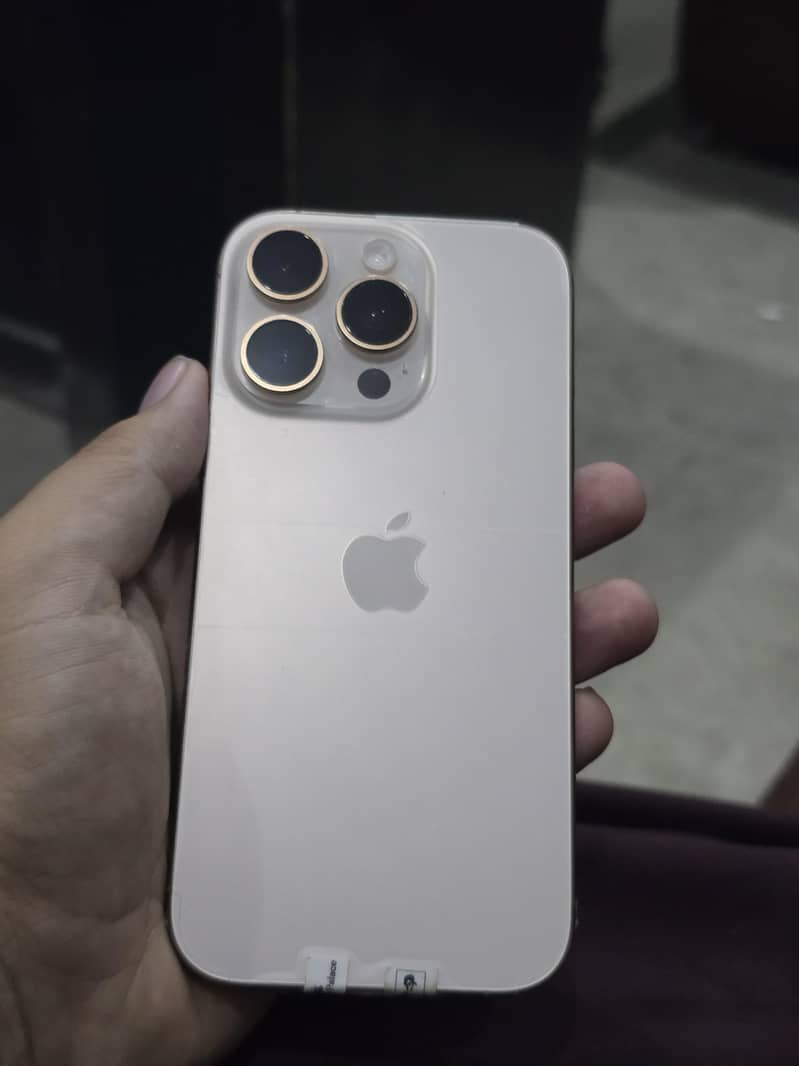Apple iPhone 16 Pro 7