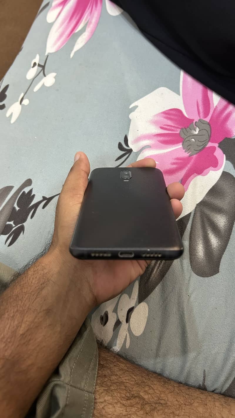 One Plus 6T 2