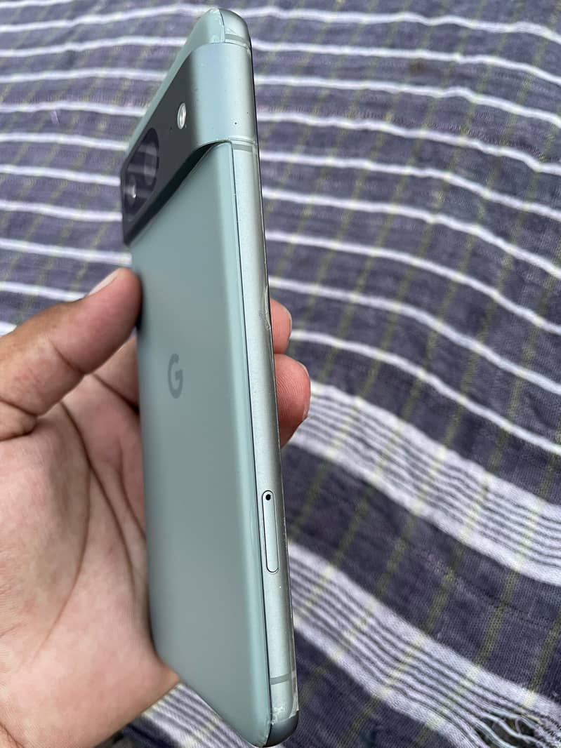 Google Pixel 8 2