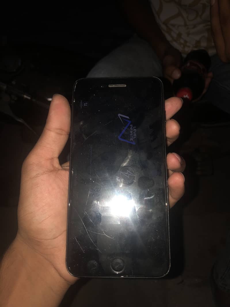 Apple iPhone 7 Plus 4