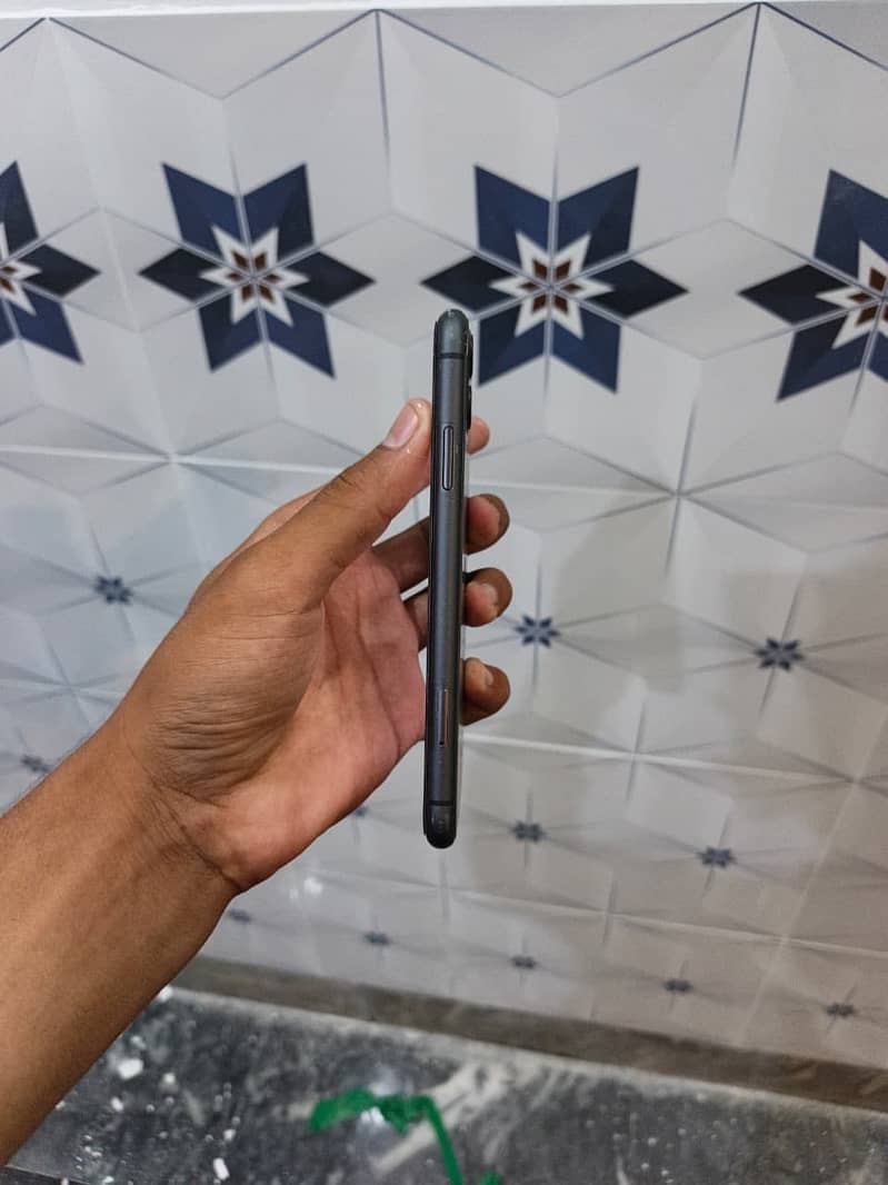 Apple iPhone 11 2