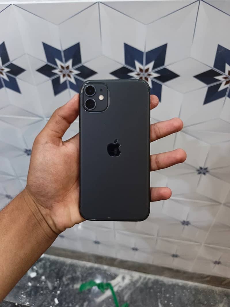 Apple iPhone 11 3