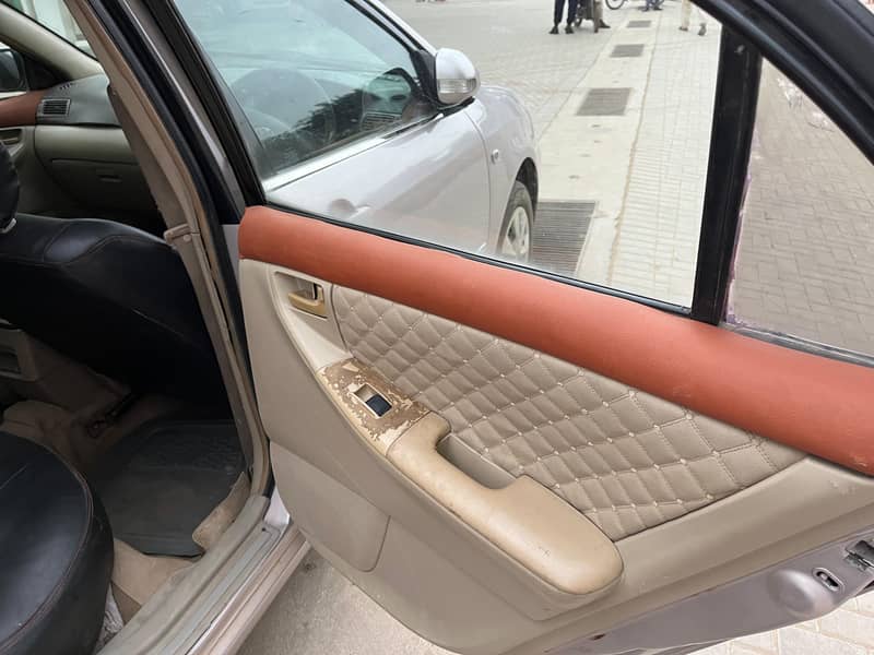 Corolla 2.0D Saloon 7