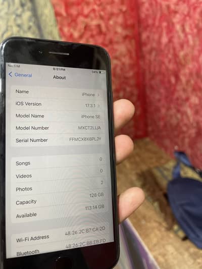 Apple iPhone SE