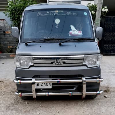 Mitsubishi Minicab Special Edition Like Every Hijet Clipper Scrum