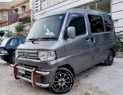 Mitsubishi Minicab Special Edition Like Every Hijet Clipper Scrum