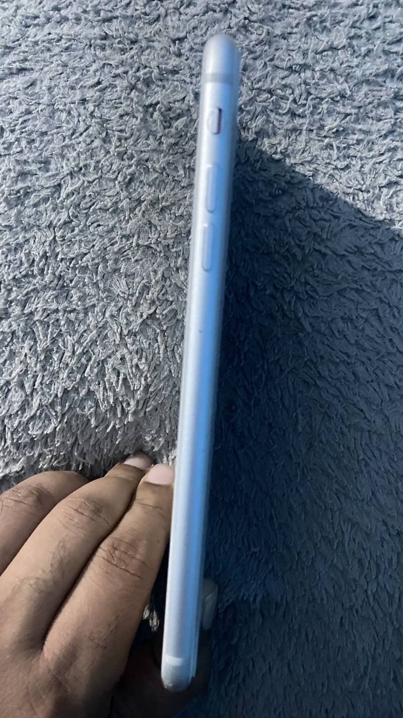 Apple iPhone 8 Plus 0
