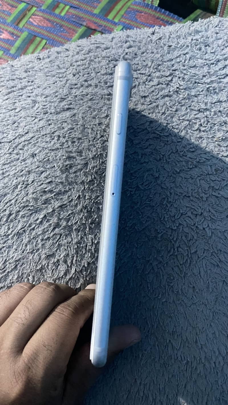Apple iPhone 8 Plus 2