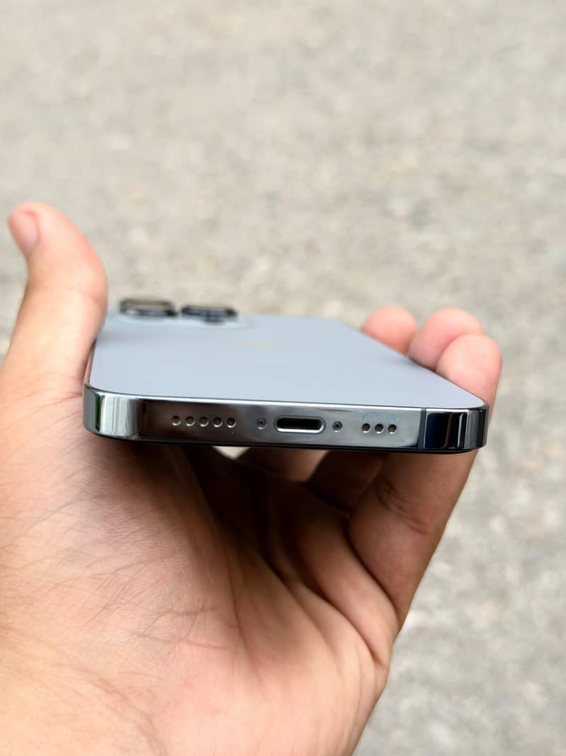 Apple iPhone 13 Pro 3