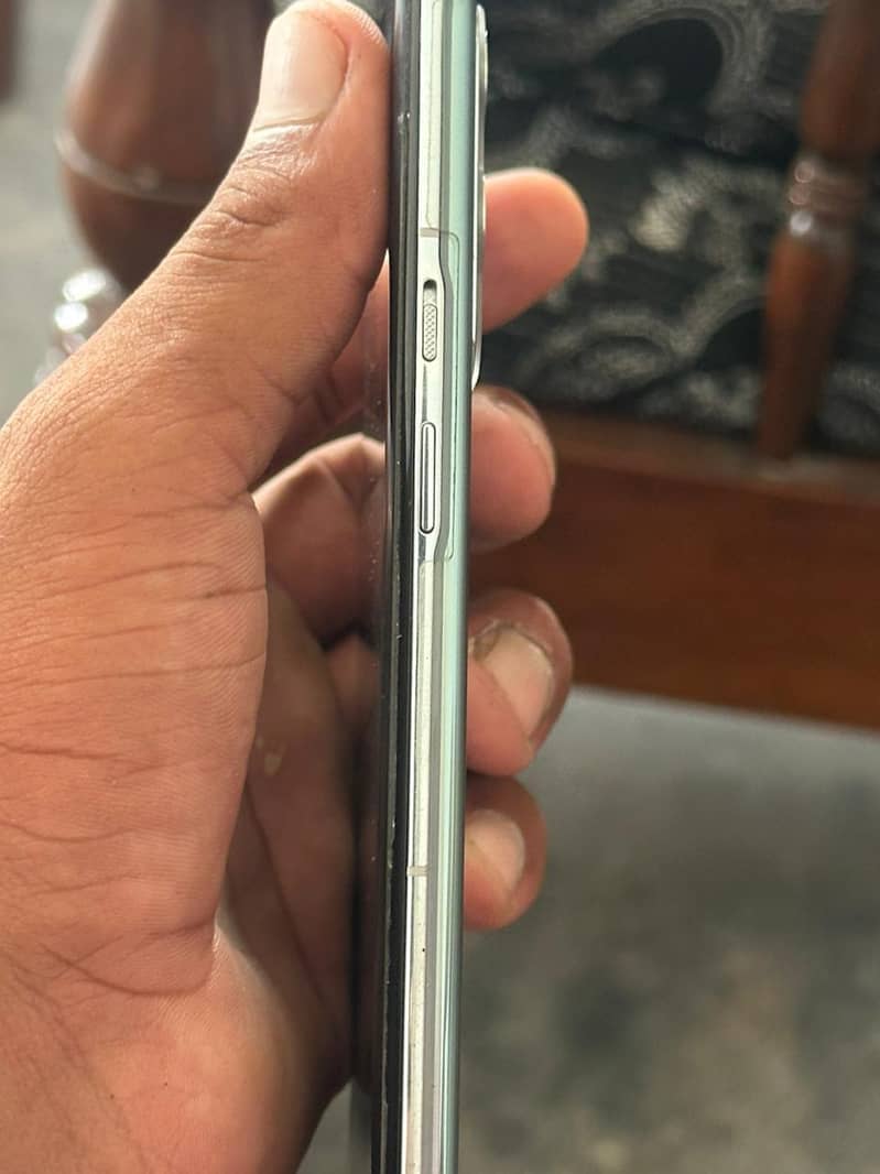 One Plus 9 Pro5g 3