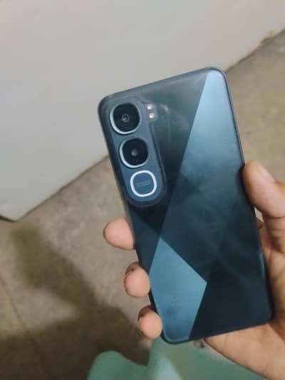 Vivo y21t. 8+8.128gb