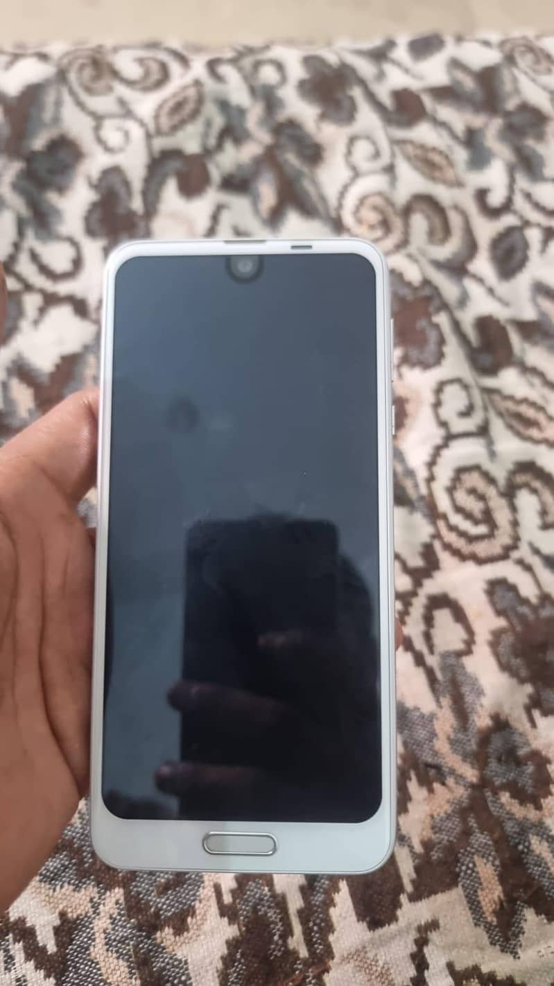 Aquos 4