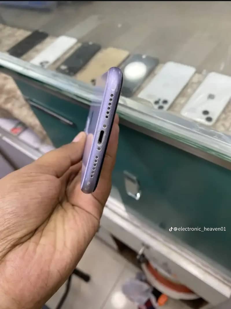 Apple iPhone 11 2