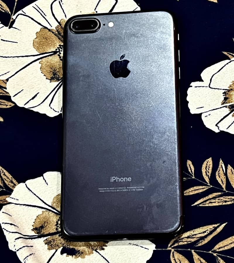 Apple iPhone 7 Plus 0
