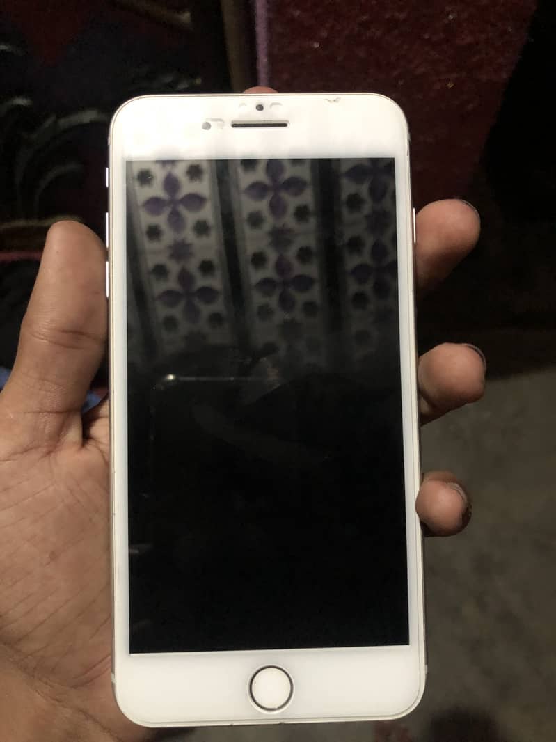 Apple iPhone 8 Plus 1