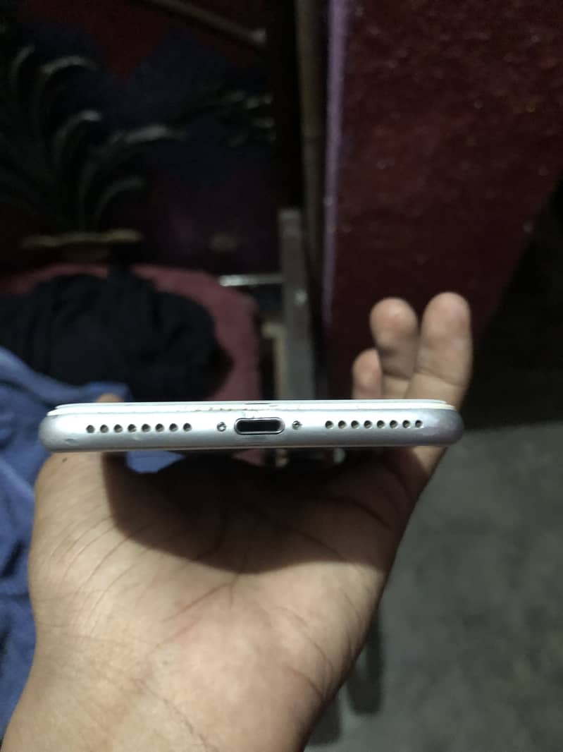 Apple iPhone 8 Plus 2
