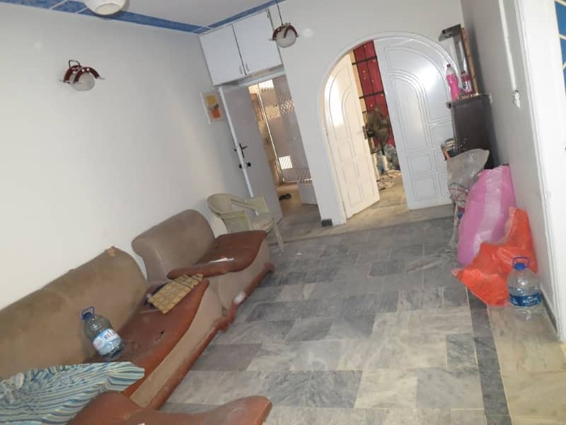 WEST OPEN CORNER LEASED FLAT 1