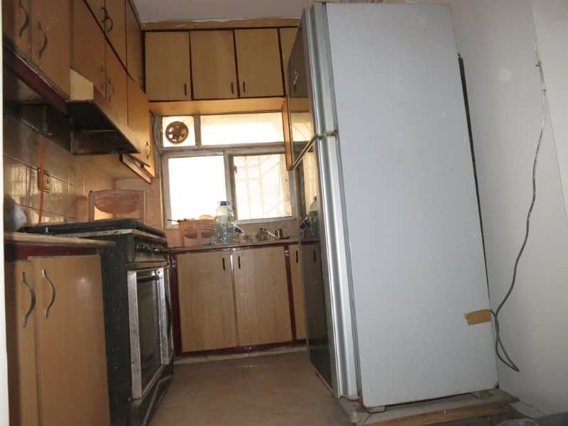 WEST OPEN CORNER LEASED FLAT 3