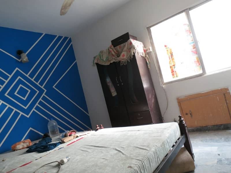 WEST OPEN CORNER LEASED FLAT 9