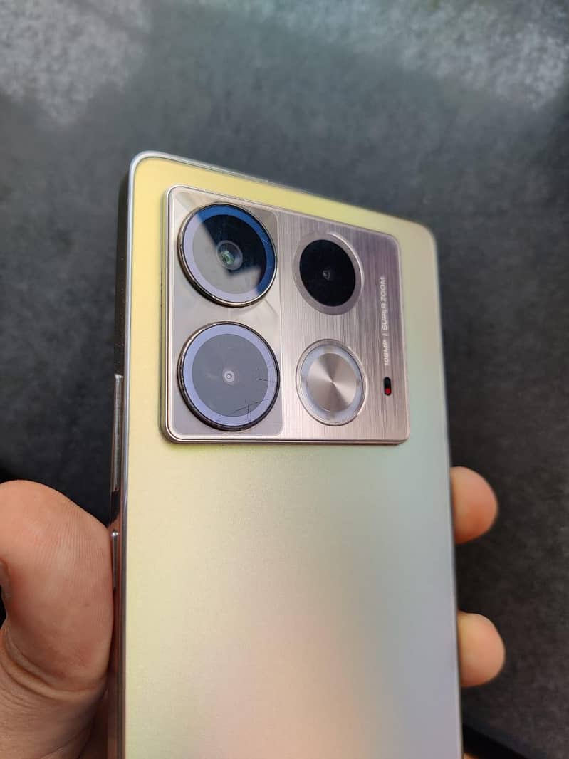 Infinix Note 40 4