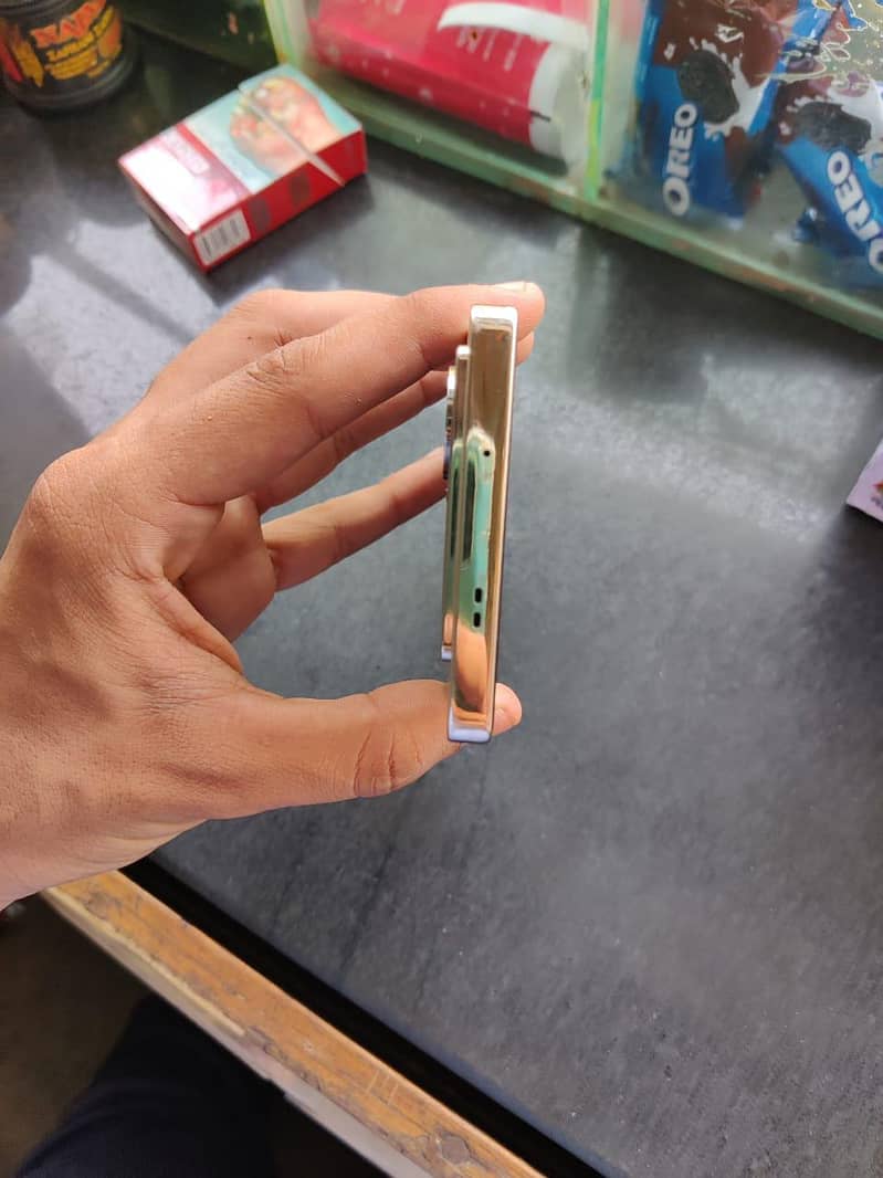 Infinix Note 40 5