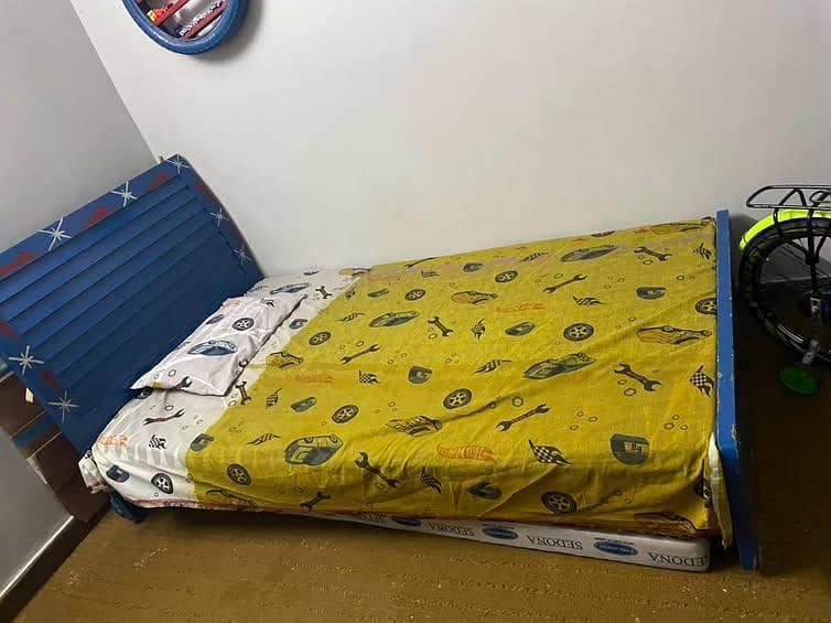 kids bed & study Table 1