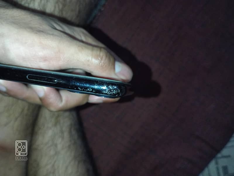 Apple iPhone 11 Pro 4