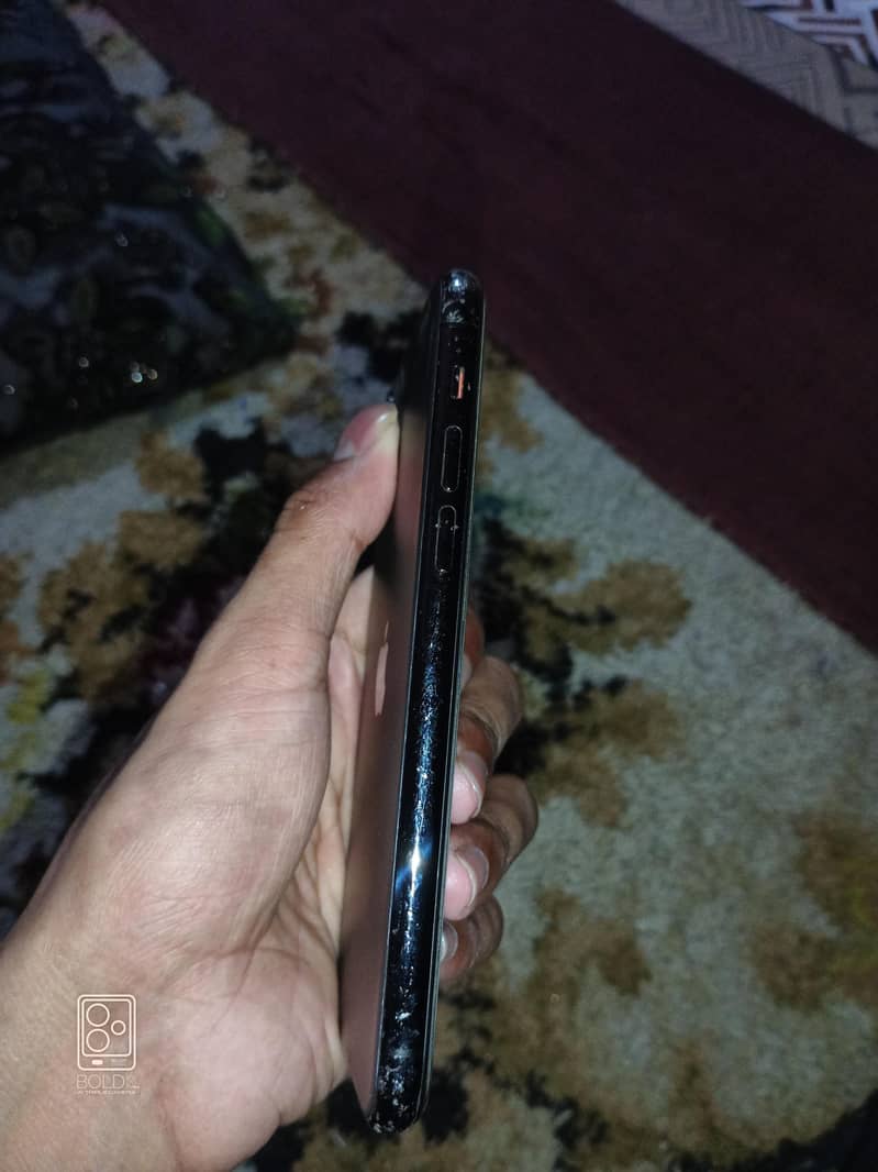 Apple iPhone 11 Pro 7