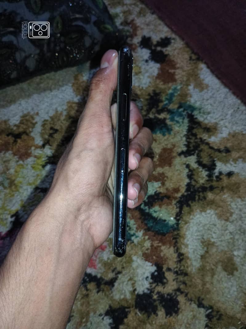 Apple iPhone 11 Pro 9