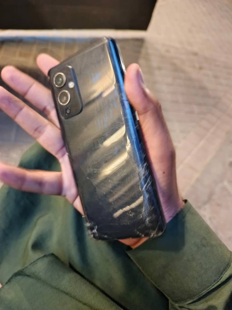 One Plus 9 6