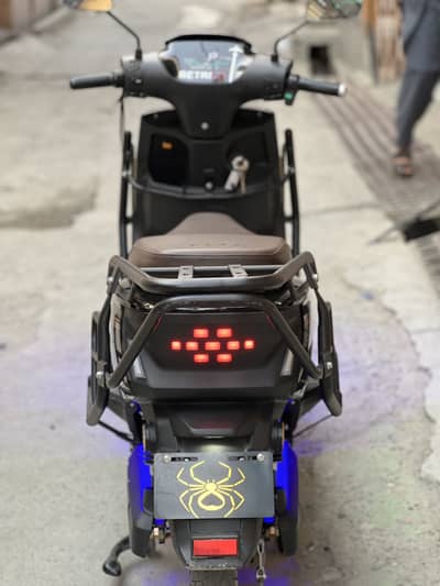 BRG ES20 model.     1200 watt motor