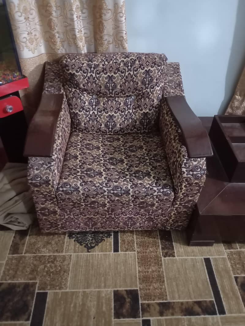 7 seater Sofa set with Table 3