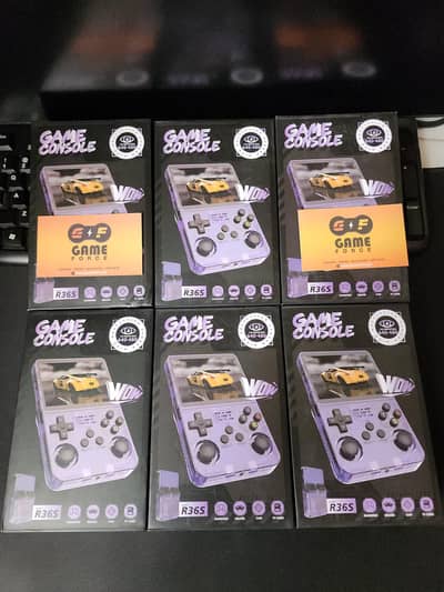 R36S HANDHELD GAME