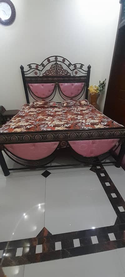 selling bed