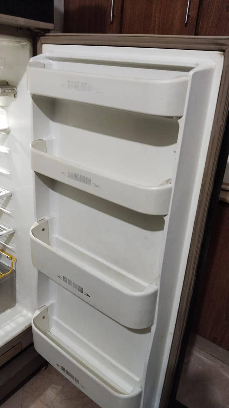 Dawlance fridge 4