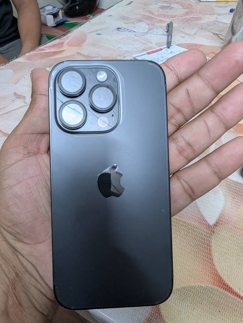 Apple iPhone 14 Pro 1