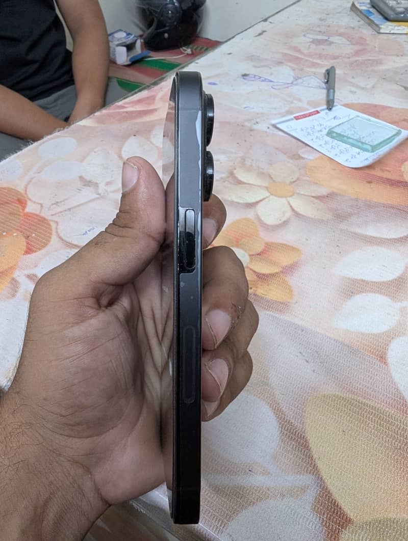 Apple iPhone 14 Pro 4