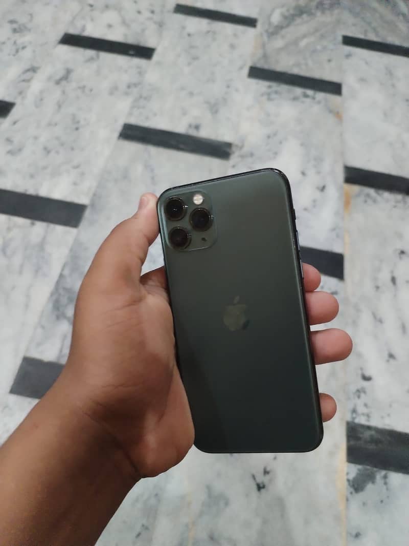 Apple iPhone 11 Pro 3