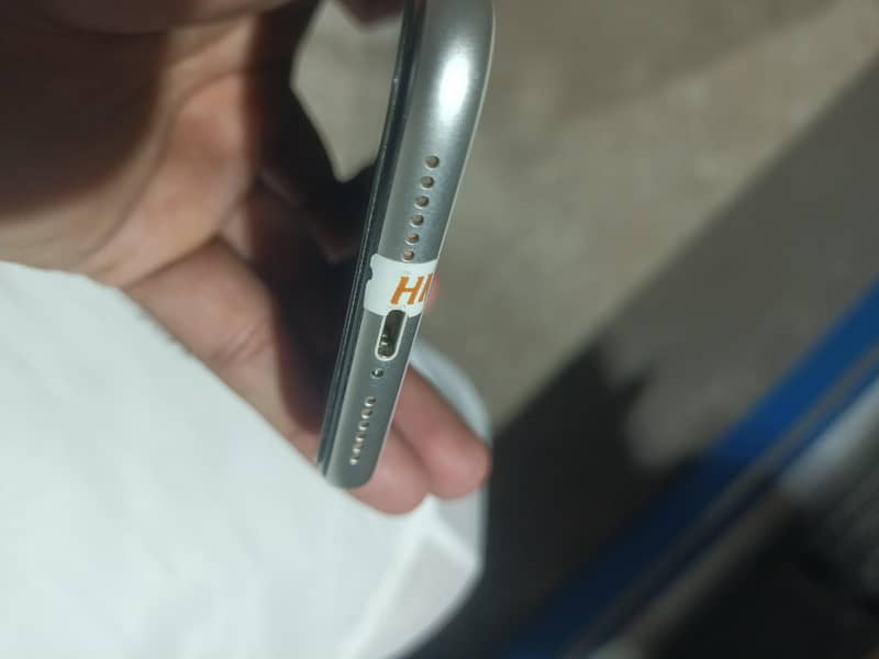 Apple iPhone 11 5