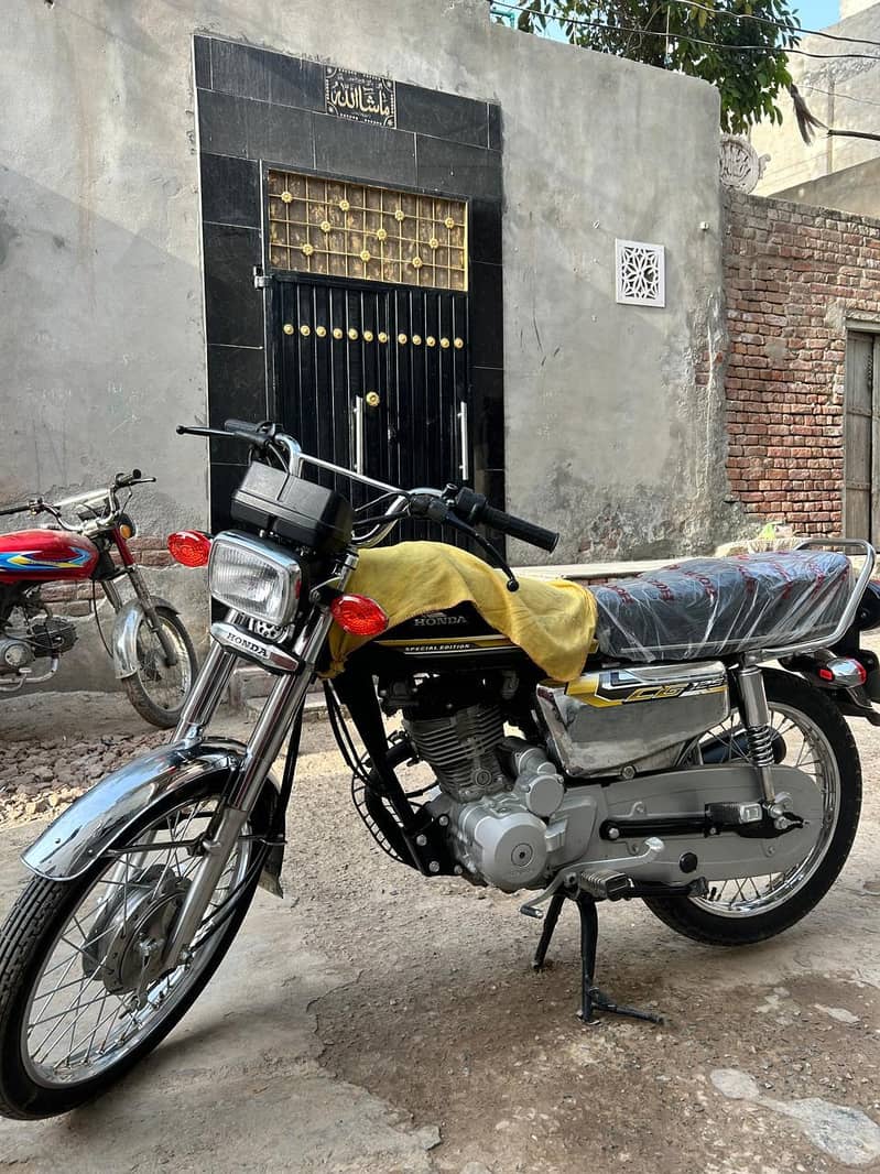 Honda 125 self special edition 6