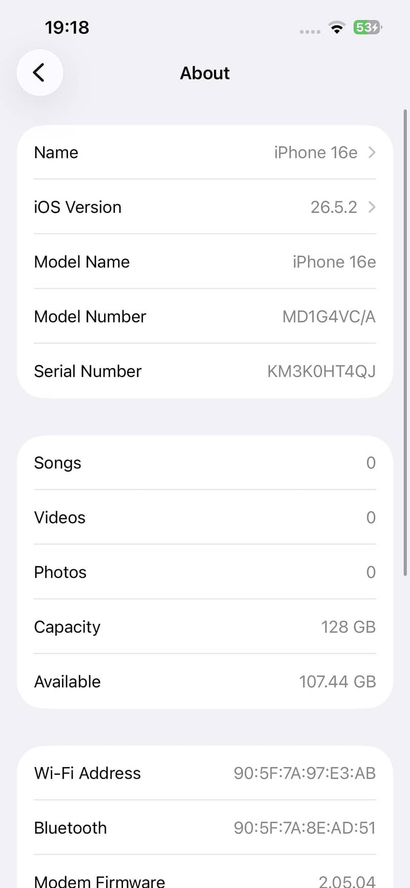 Apple iPhone 16e 6