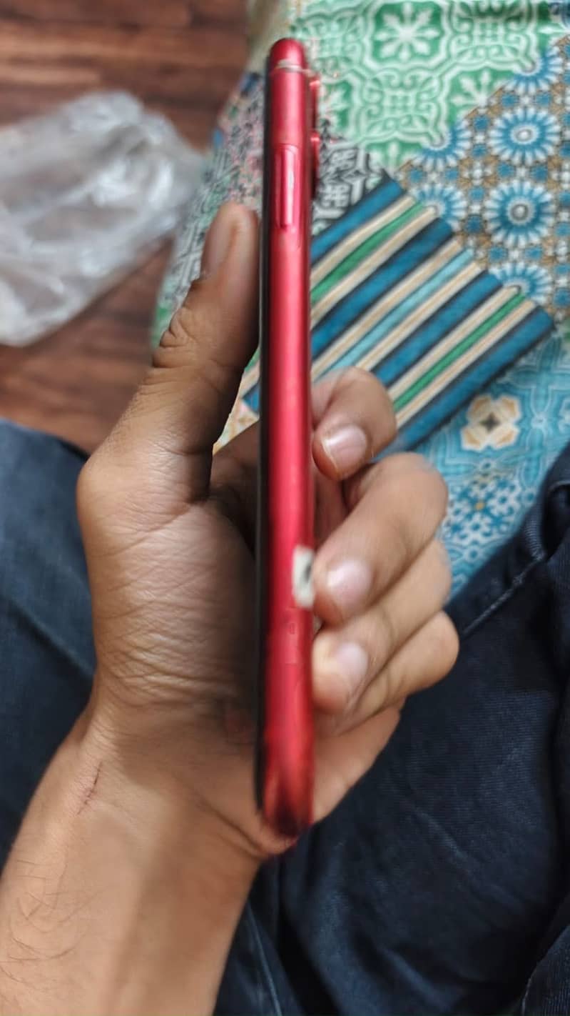 Apple iPhone 11 3
